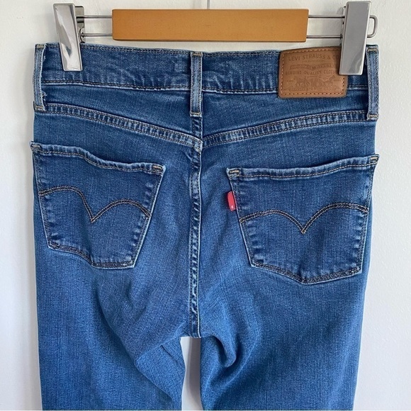 LEVI’S Premium Denim 724 High-Rise Straight in Dark Wash Bogota Boogie • US 26 - Picture 6 of 12